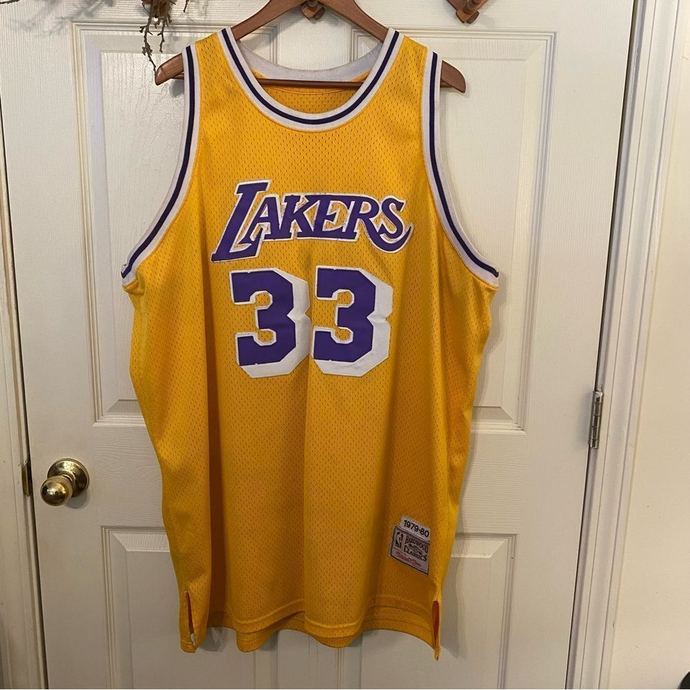 Authentic 1979-1980 Mitchell & Ness Kareem Abdul-Jabbar #33 Lakers Jersey OG